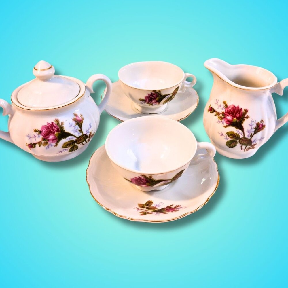 Charming partial mini child-size tea set moss roses floral decor ca 1960 Japan